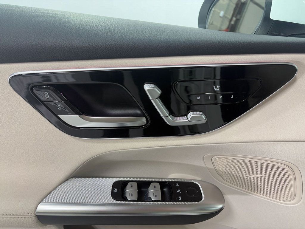 2025 Mercedes-Benz GLC Base - Photo 6