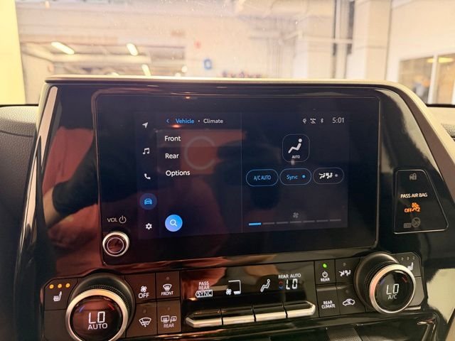 Used 2024  Toyota XLE image 32