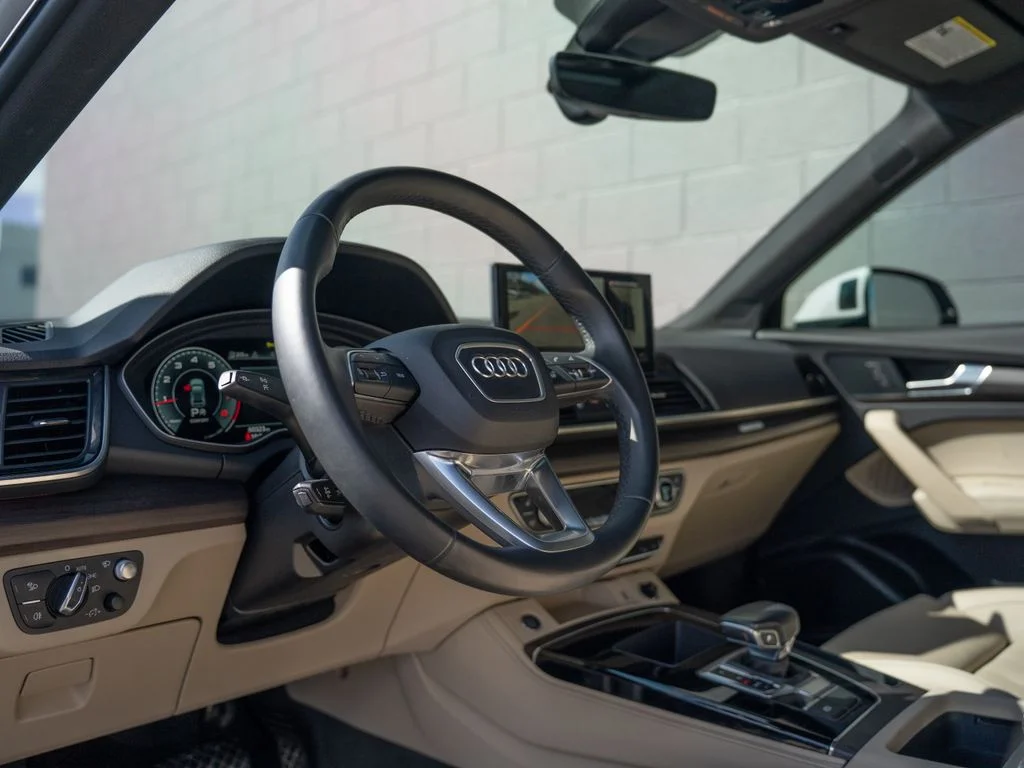 Used 2023  Audi  image 4