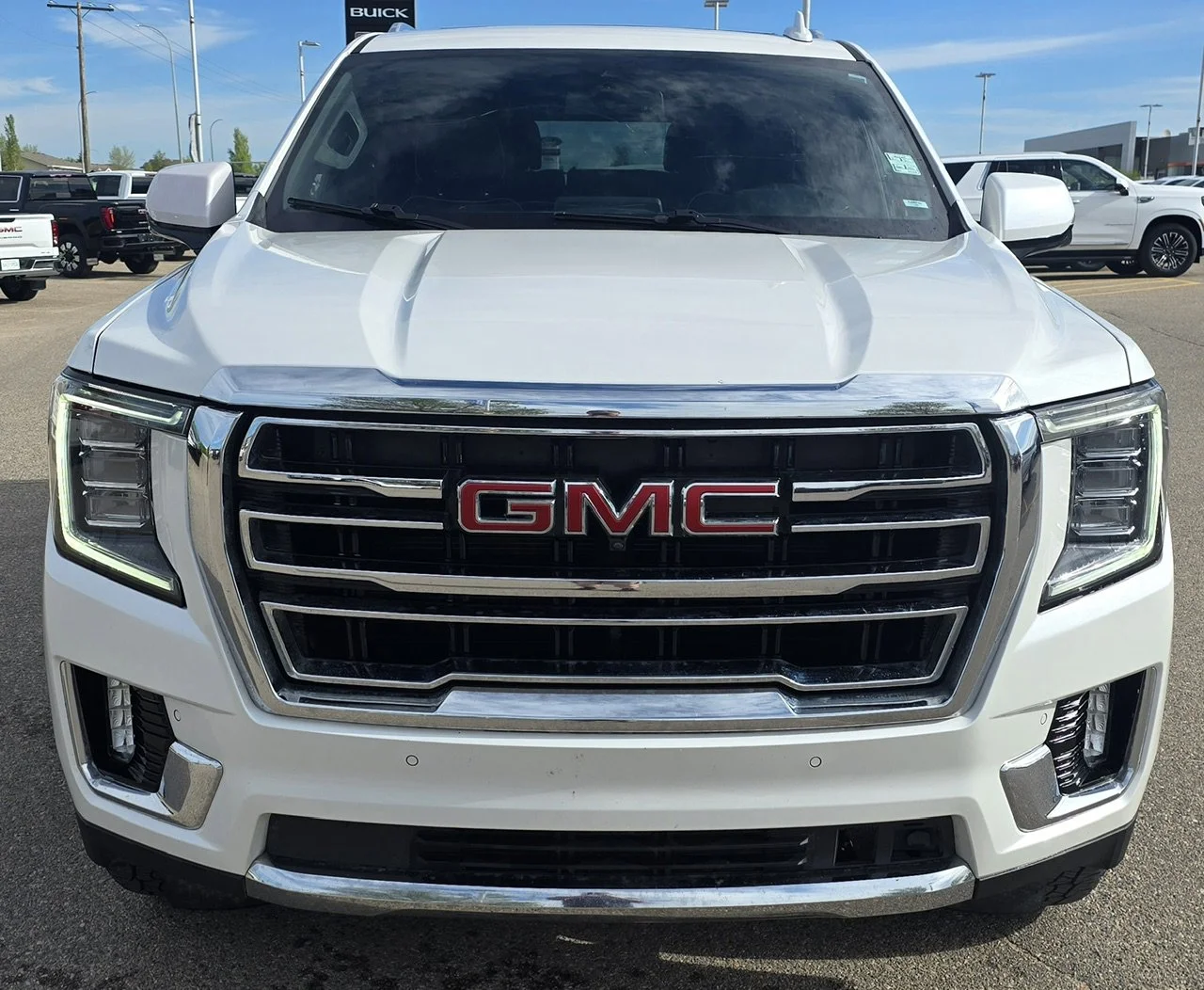 Used 2021 White GMC SLT 4WD image 8