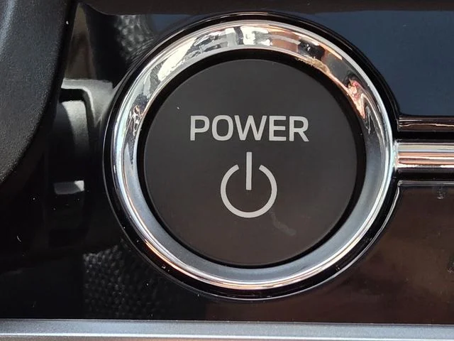 2025 Mitsubishi Outlander Plug-in Hybrid Platinum Edition - Photo 24
