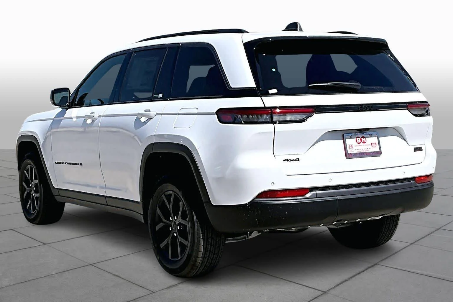 2026 Jeep Grand Cherokee Laredo - Photo 12