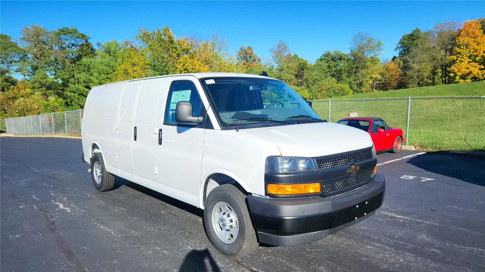 2025 Chevrolet Express Cargo Work Van - Photo 15
