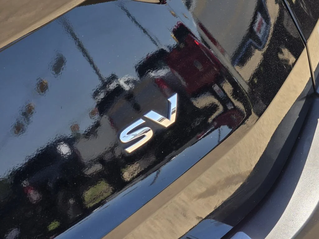 2022 Nissan Rogue SV - Photo 10