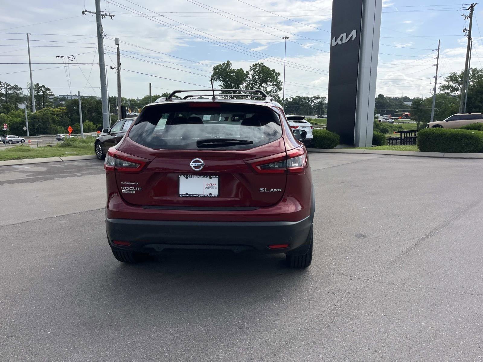 Used 2021 Scarlet Ember Tintcoat Nissan SL image 4