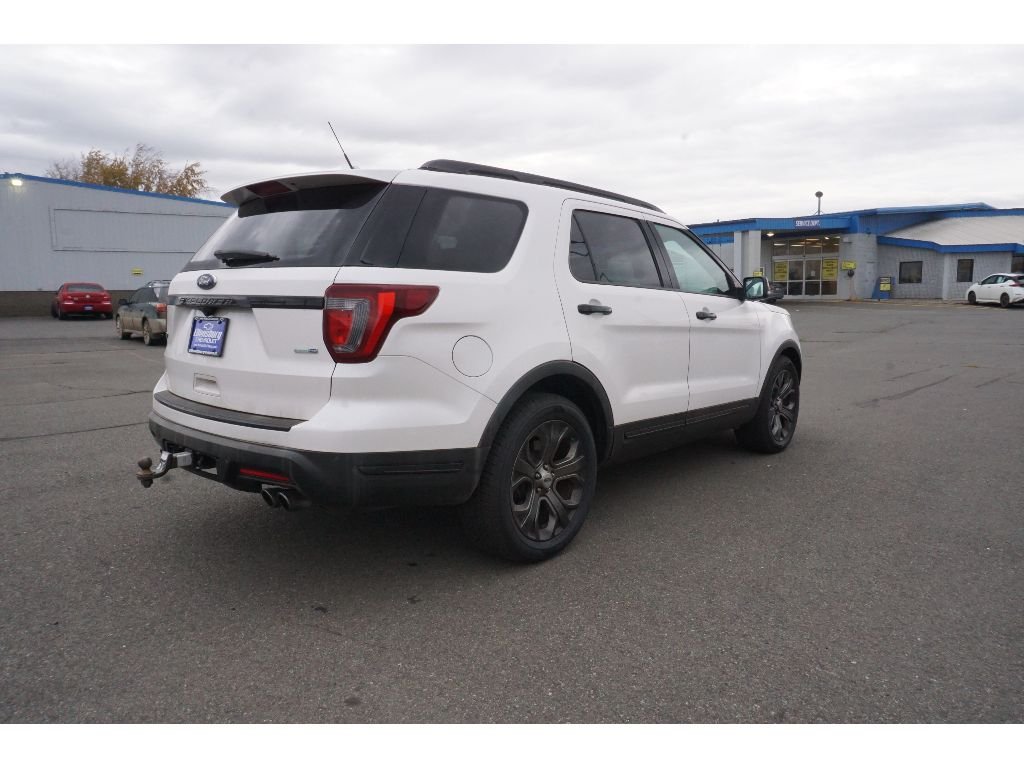 2018 Ford Explorer Sport photo 4