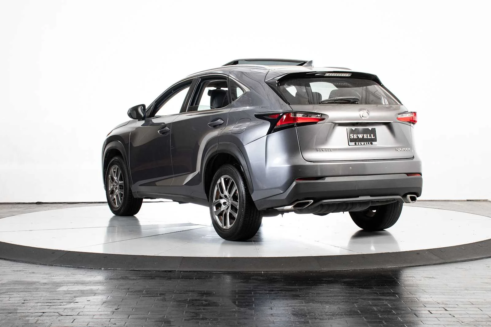 Used 2016 Nebula Gray Pearl Lexus  image 4