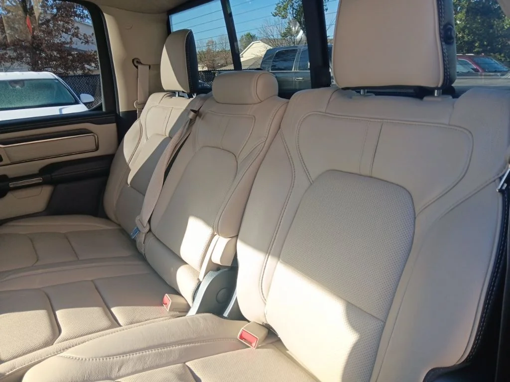 Used 2019 Diamond Black Crystal Pearlcoat Ram Limited image 33