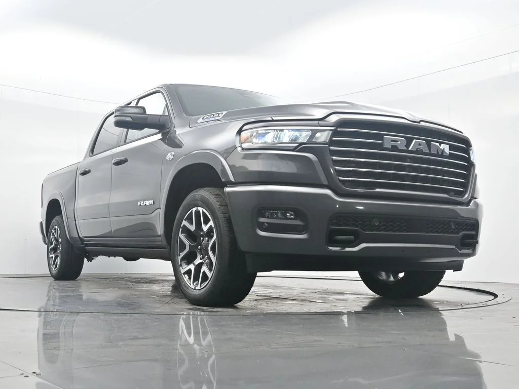 New 2026 Granite Crystal Metallic Clear-Coat Exterior Paint RAM Laramie image 34