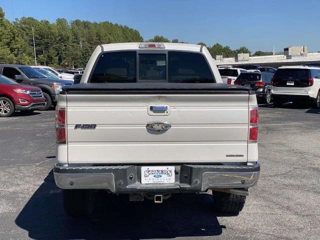 Used 2013 White Ford Lariat image 27