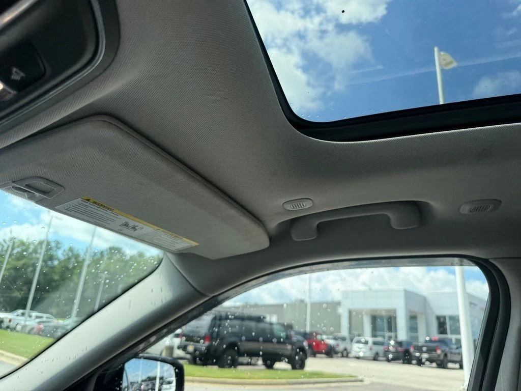 Used 2022 Gray Jeep Limited image 16