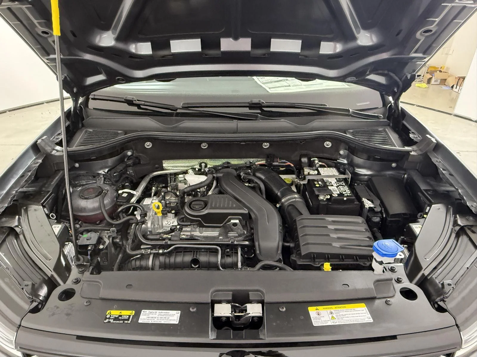 New 2027 Platinum Gray Metallic Volkswagen S image 12