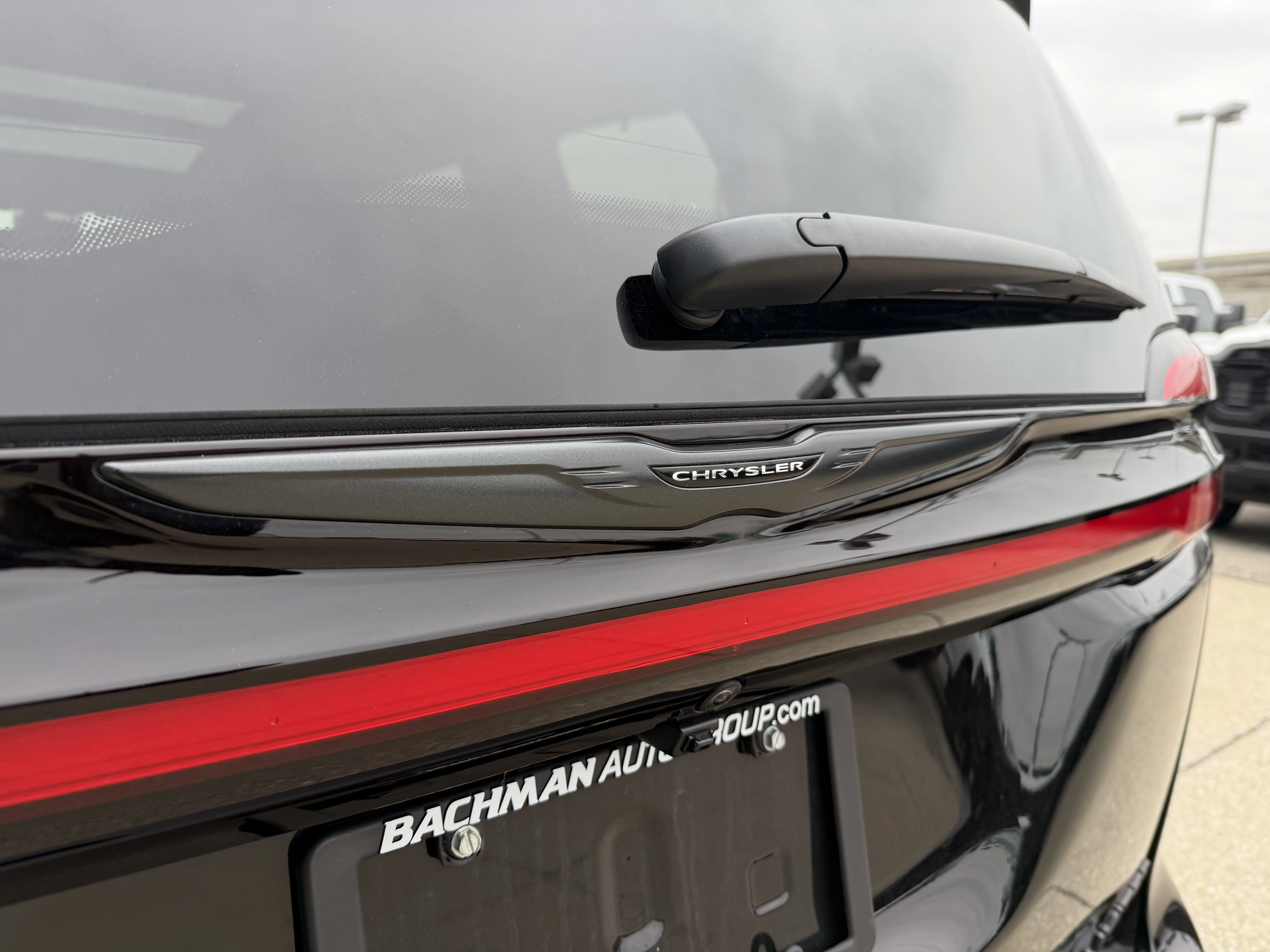 2026 Chrysler Pacifica Limited - Photo 8
