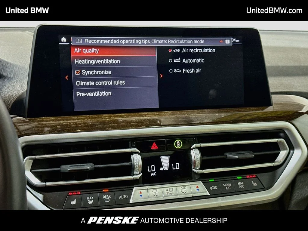 Used 2024 Alpine White BMW sDrive30i image 18