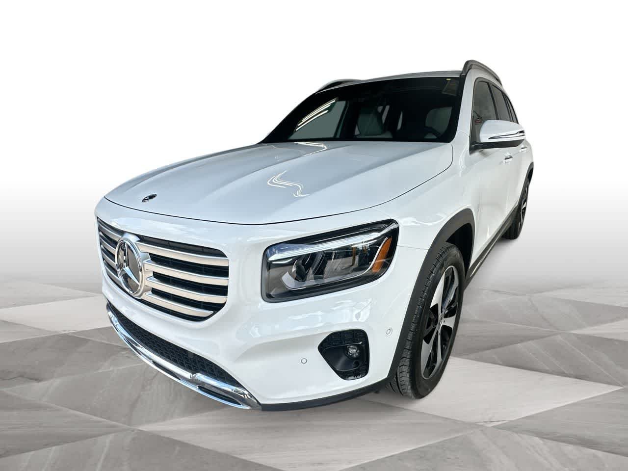 Used 2025 Polar White Mercedes-Benz GLB 250 image 4