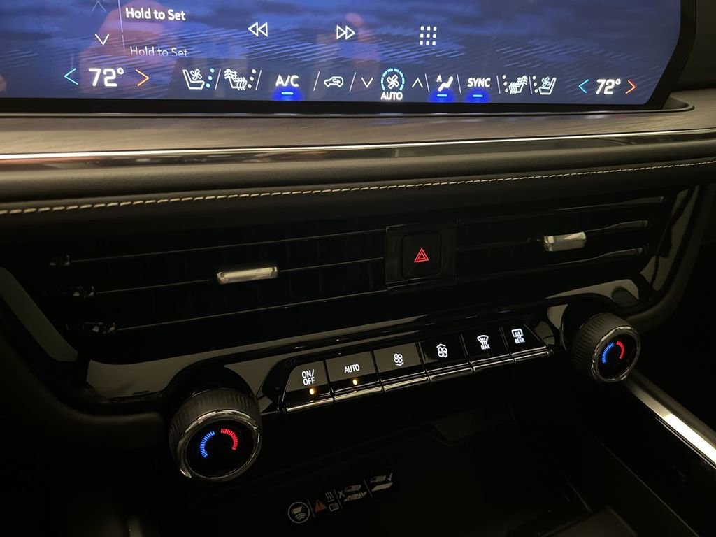 2026 Chevrolet Suburban Premier - Photo 18