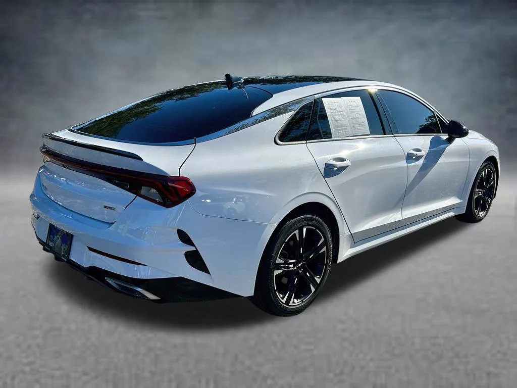 Certified Used 2024 Glacial White Pearl Kia GT-Line image 5