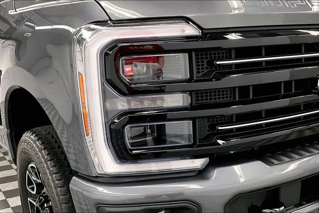 2026 Ford F-250 Super Duty Platinum - Photo 37