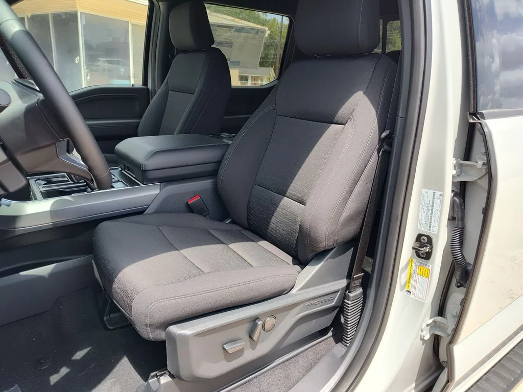 New 2026 Avalanche Ford XLT image 7