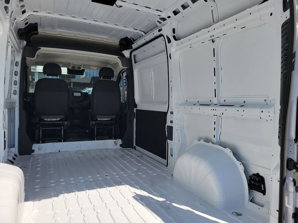 New 2026 Bright White Clear-Coat Exterior Paint RAM High Roof image 18