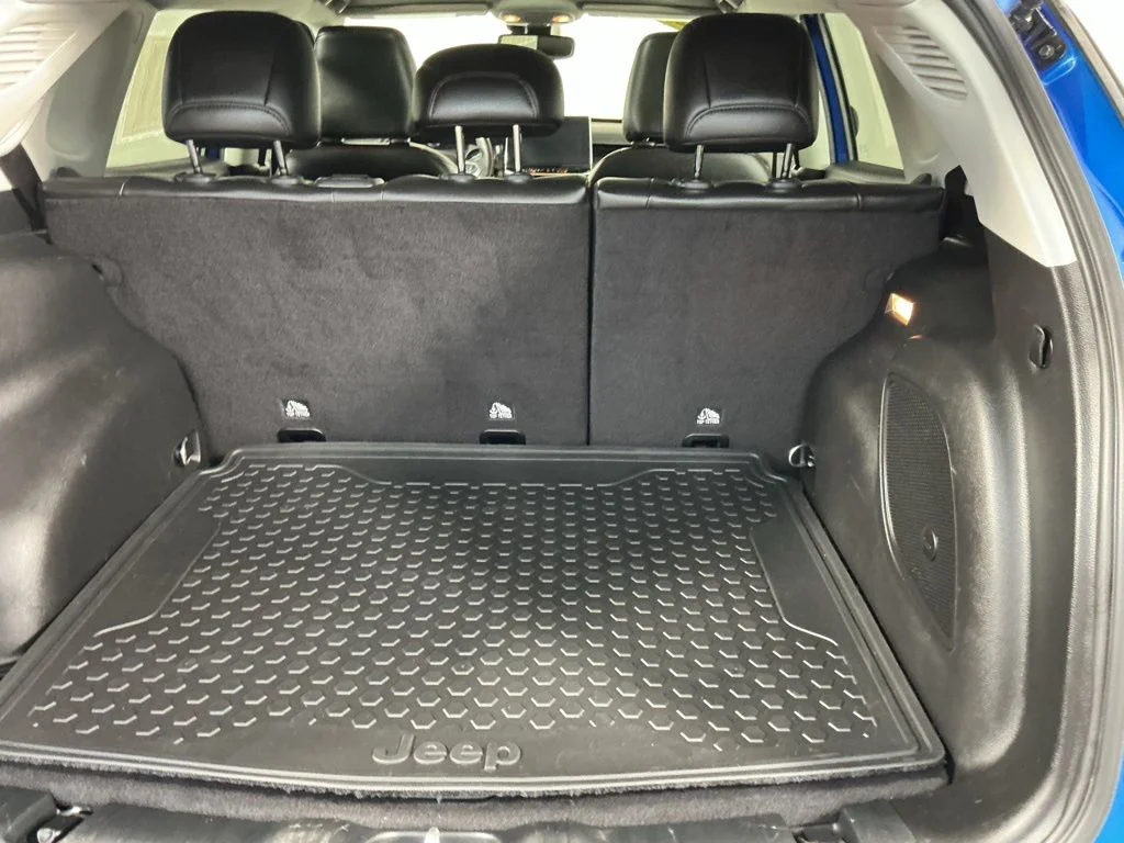 Used 2022 Blue Jeep Trailhawk image 16
