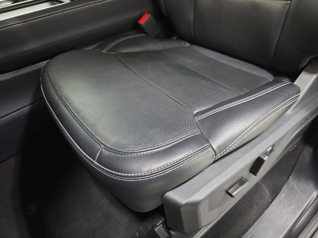 Used 2025 White Ford Platinum image 27