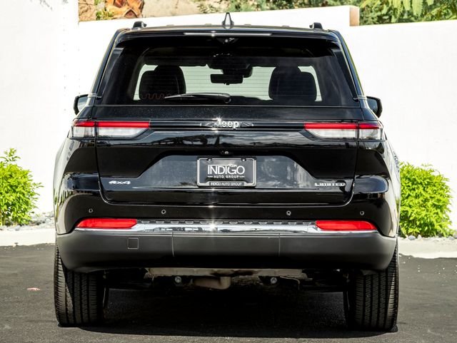 Used 2022 Diamond Black Crystal Pearlcoat Jeep Limited image 9