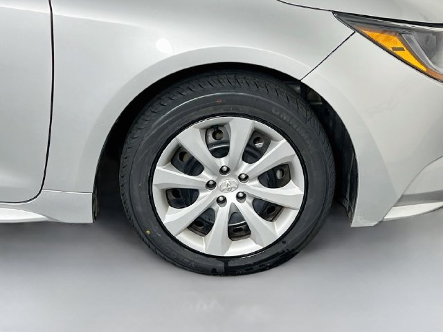2025 Toyota Corolla LE - Photo 35