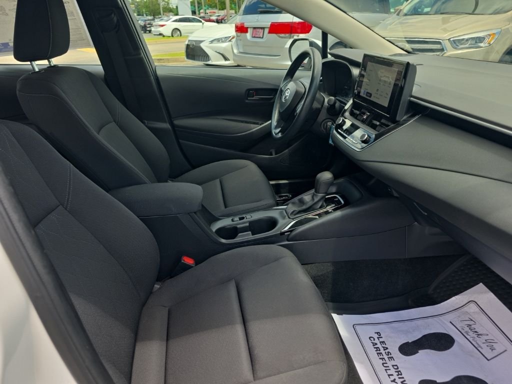 Used 2024 White Toyota LE image 9