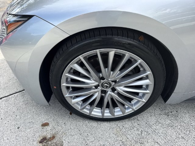 2025 Lexus IS 300 - Photo 10