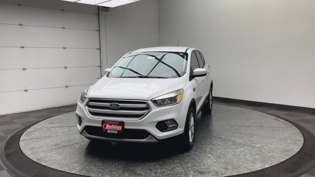 Used 2019 Oxford White Ford SE image 32