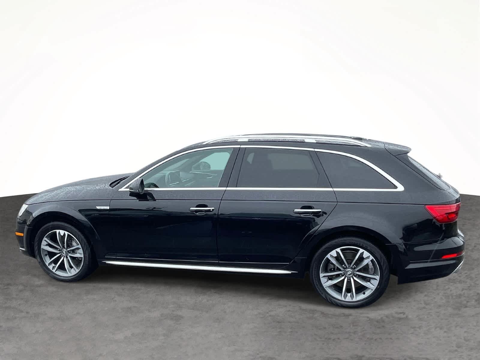 Used 2017 Brilliant Black Audi Premium Plus image 15