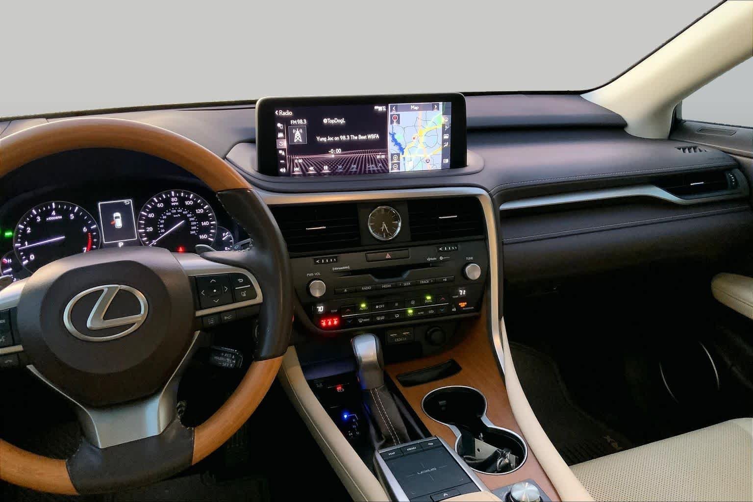 Used 2020 Atomic Silver Lexus  image 7