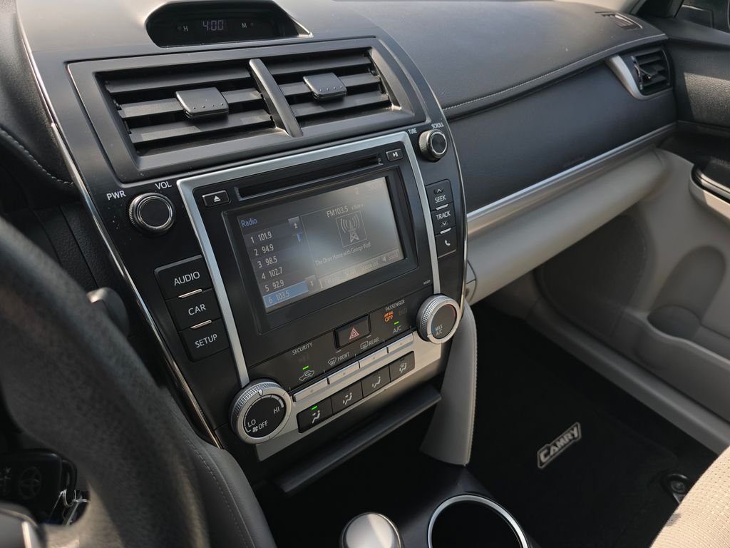Used 2014 Beige Toyota LE image 24