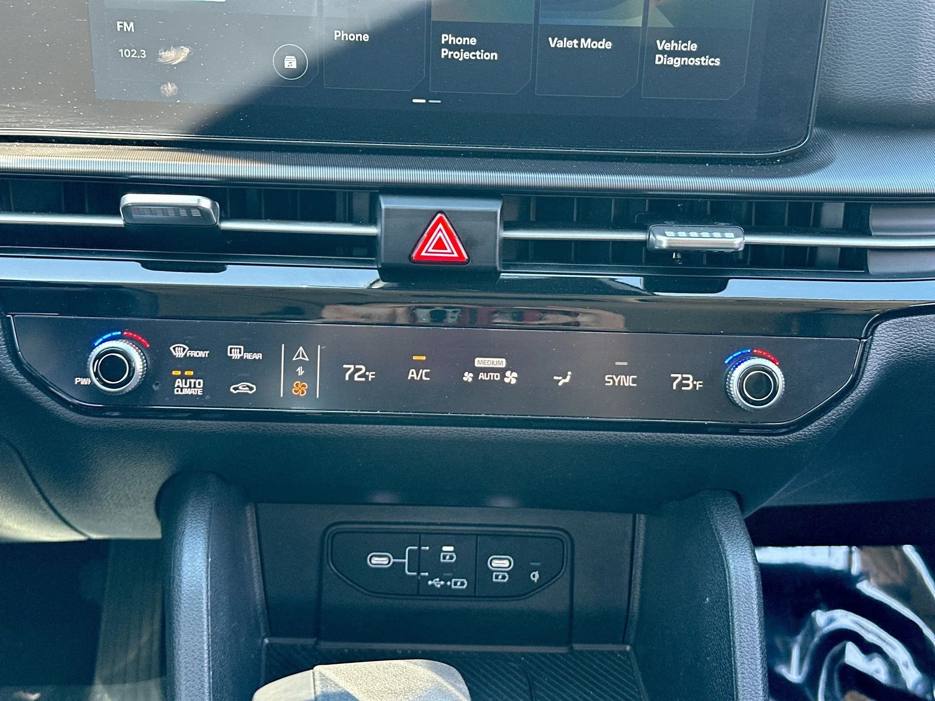 New 2026 Glacial White Pearl Kia  image 19