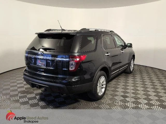 Used 2014 Black Ford XLT image 5