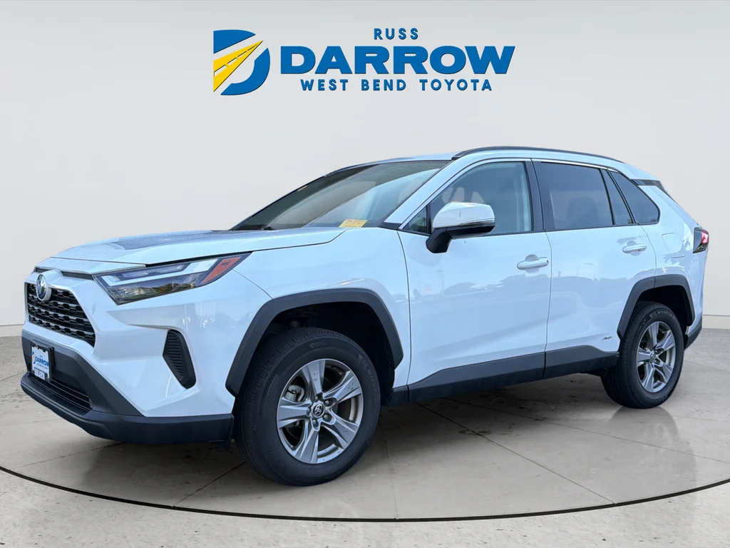 Used 2022 White Toyota XLE image 1
