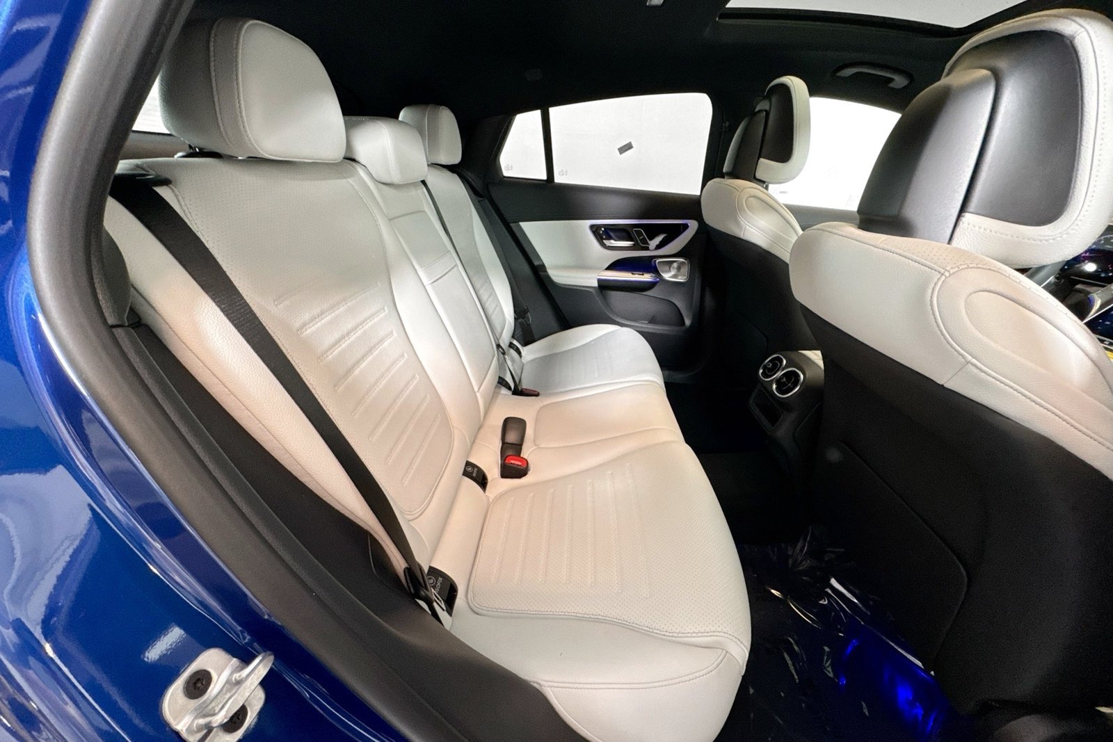 New 2026 Starling Blue Metallic Mercedes-Benz GLC 300 image 25