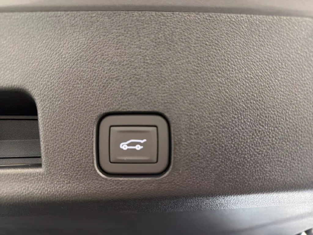 New 2027 Sterling Metallic GMC Elevation image 8