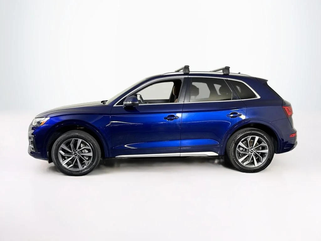 Used 2021 Navarra Blue Metallic Audi 45 Premium Plus image 2