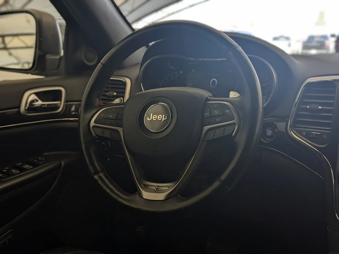 Certified Used 2017 Red Jeep Trailhawk - - 4x4 - Power Sunroof - Uconnect 8.4 Nav - Quadra-Lift Air - 3.6L Pentastar V6 & More! image 16