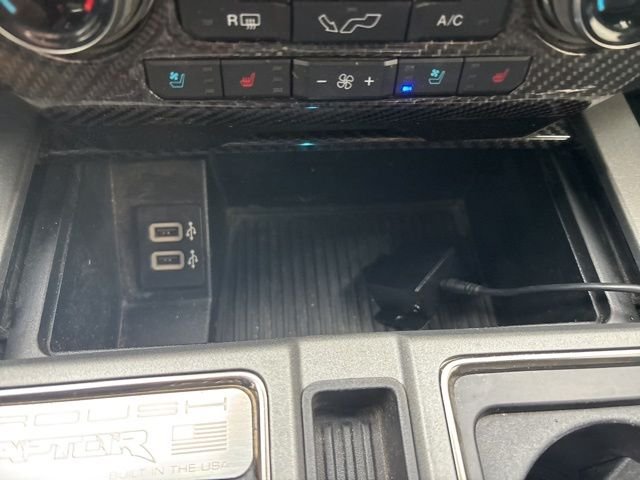 Used 2020  Ford Raptor image 30