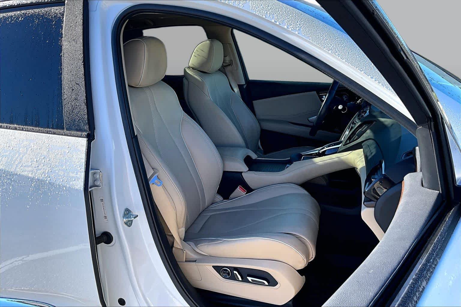 Used 2021 Platinum White Pearl Acura w/Advance Package image 9