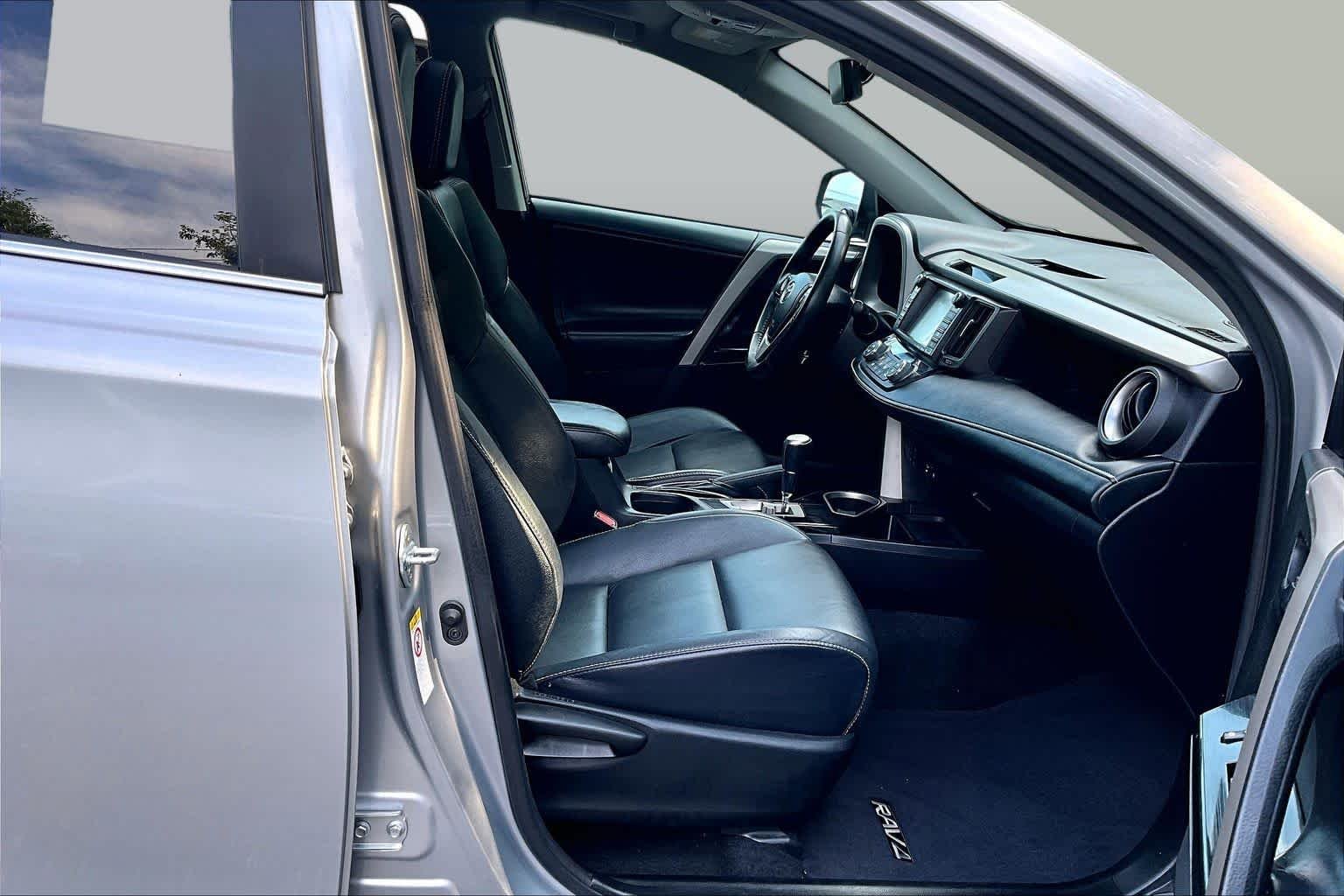 Used 2018 Silver Sky Metallic Toyota Limited image 8