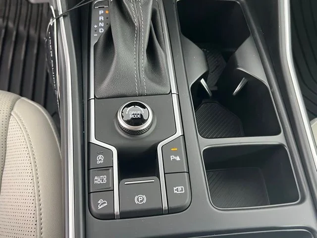 2025 Kia Sorento S - Photo 27
