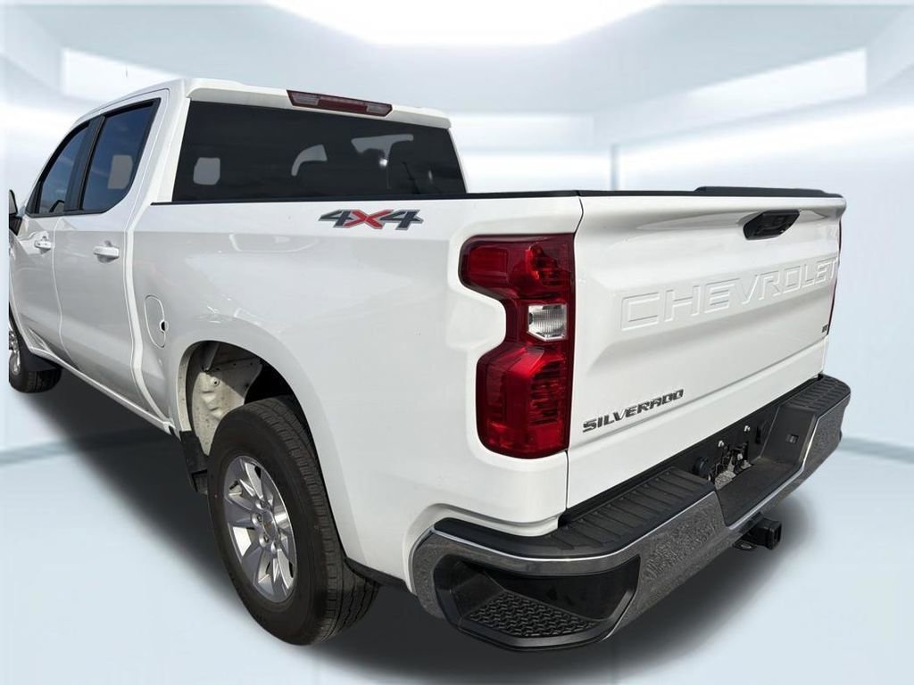 Used 2026 Summit White Chevrolet LT image 16