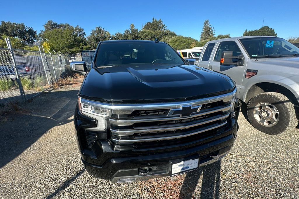 Used 2023 Black Chevrolet High Country image 3