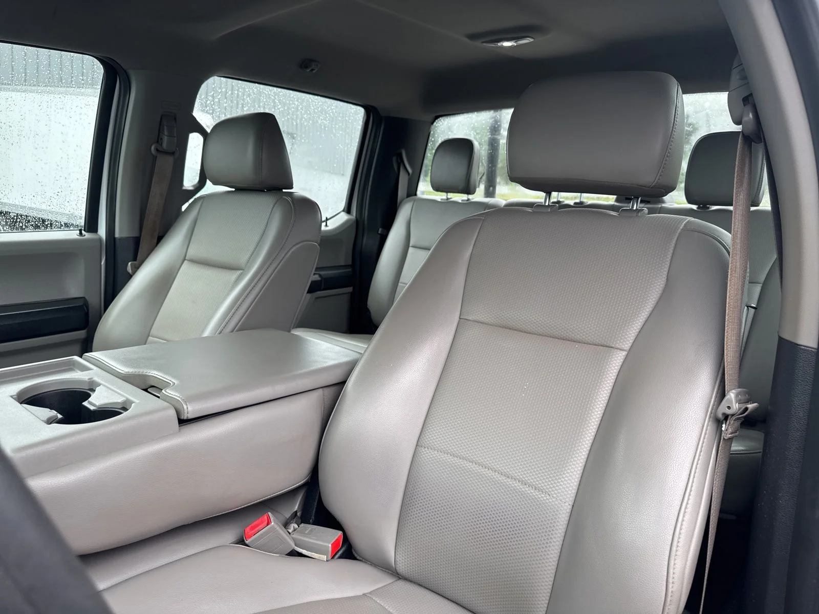 Used 2019 White Ford XL image 33