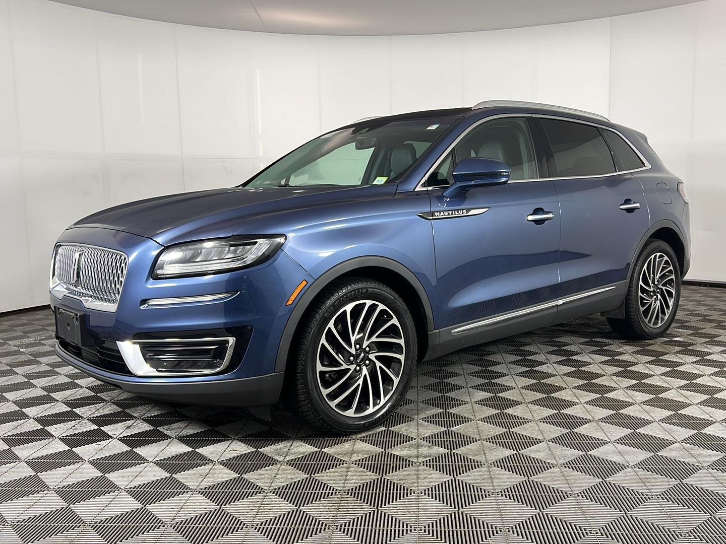Used 2019 Blue Diamond Lincoln Reserve image 12
