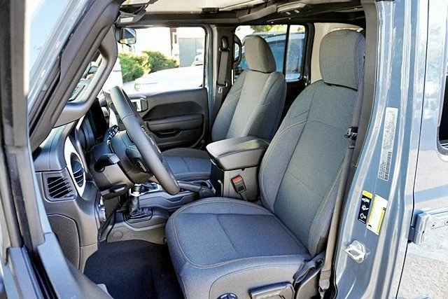 New 2026 Anvil Clear-Coat Exterior Paint Jeep Sport S image 20